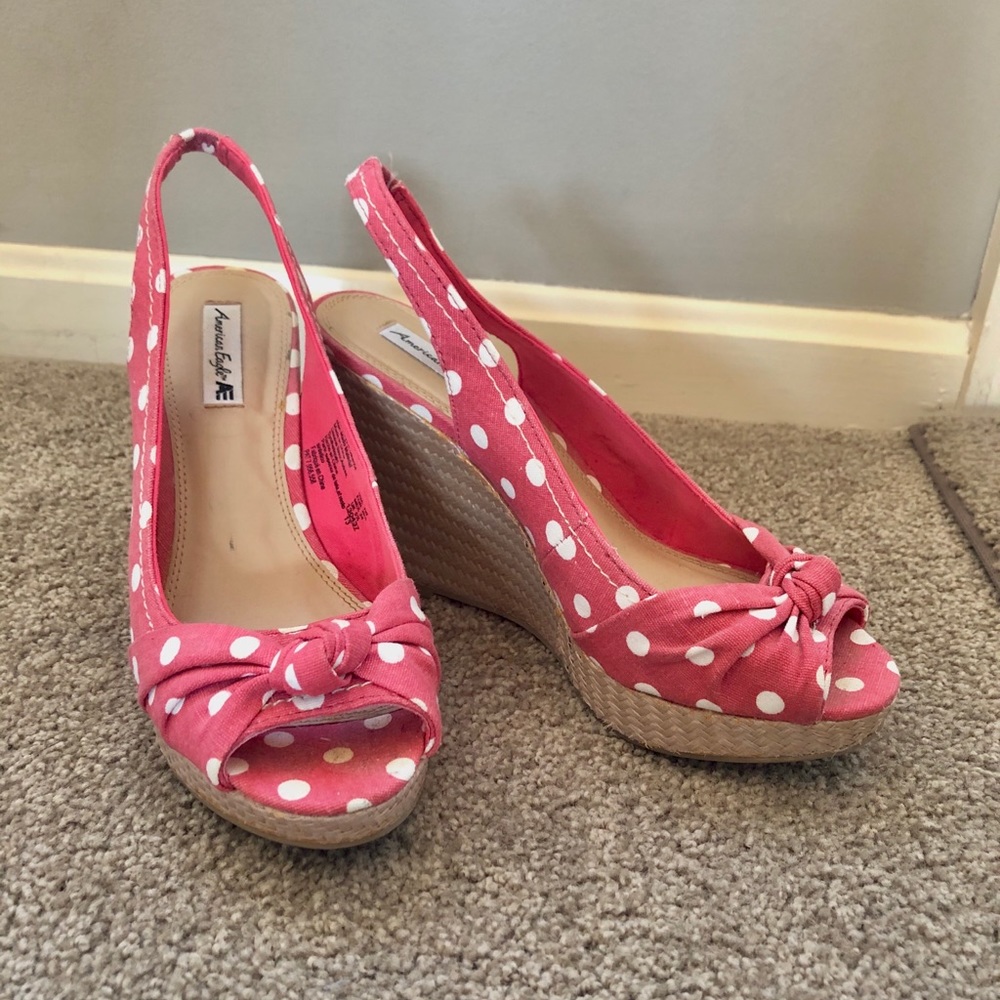 American Eagle Pink&White Polkadot Wedge Sandals